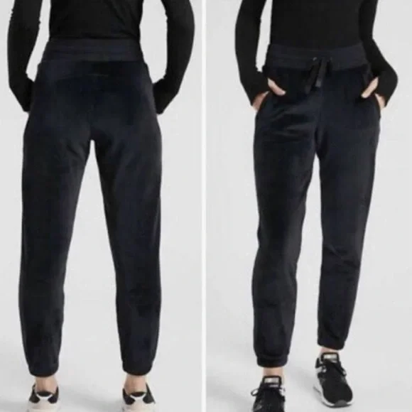 Athleta Double Cozy Karma Plush Joggers with Pockets size Small - Picture 4 of 7